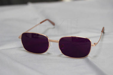 نظارات شمسية من لاكوست باطار كلاسيكي عدسات لاصقة بنفسجية اللون البنفسجي